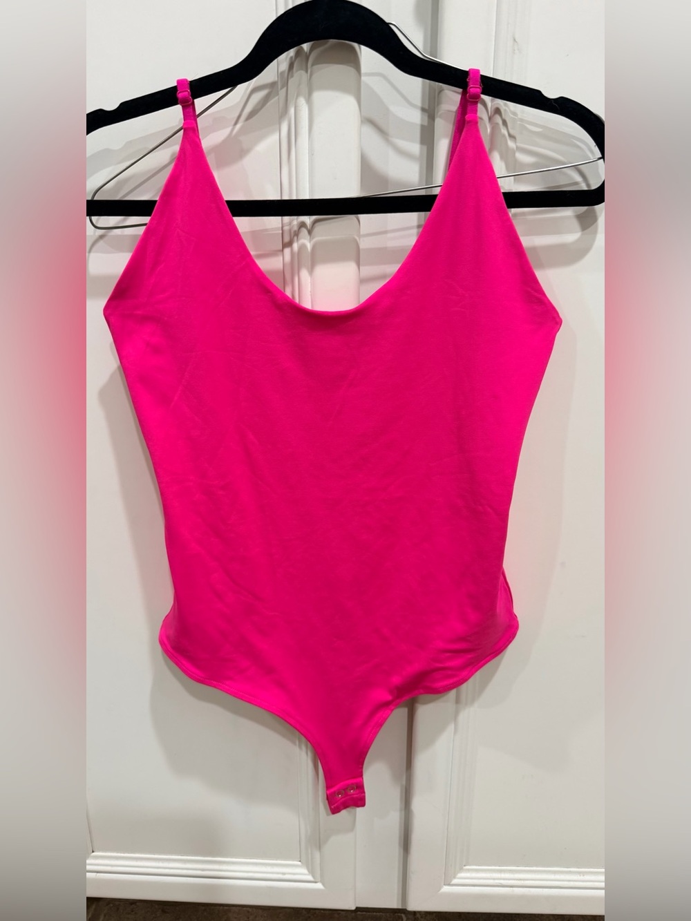 ReoRia Vibrant Hot Pink Scoop Neck Bodysuit